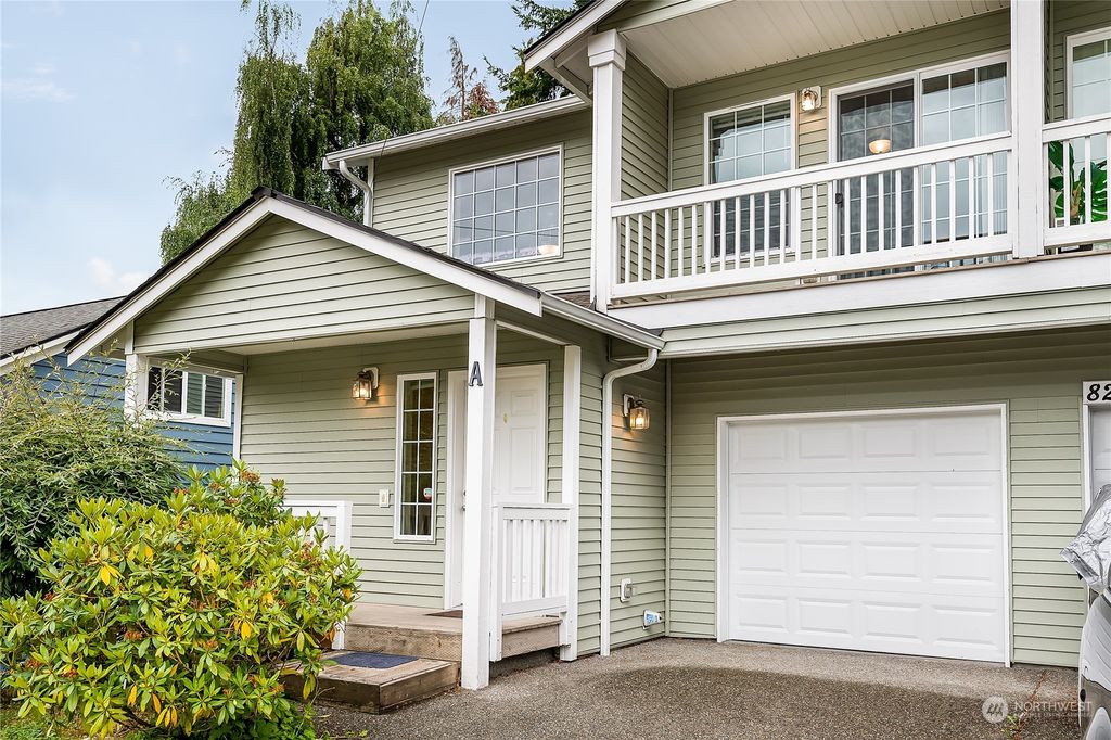 Photo of 822 52nd Street SE, Everett, WA 98203 (MLS # 2273602)