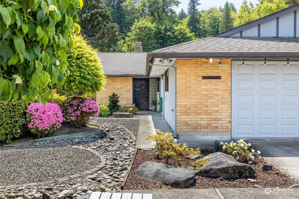 Photo of 13203 SE 151st Street NW, Renton, WA 98058 (MLS # 2240412)