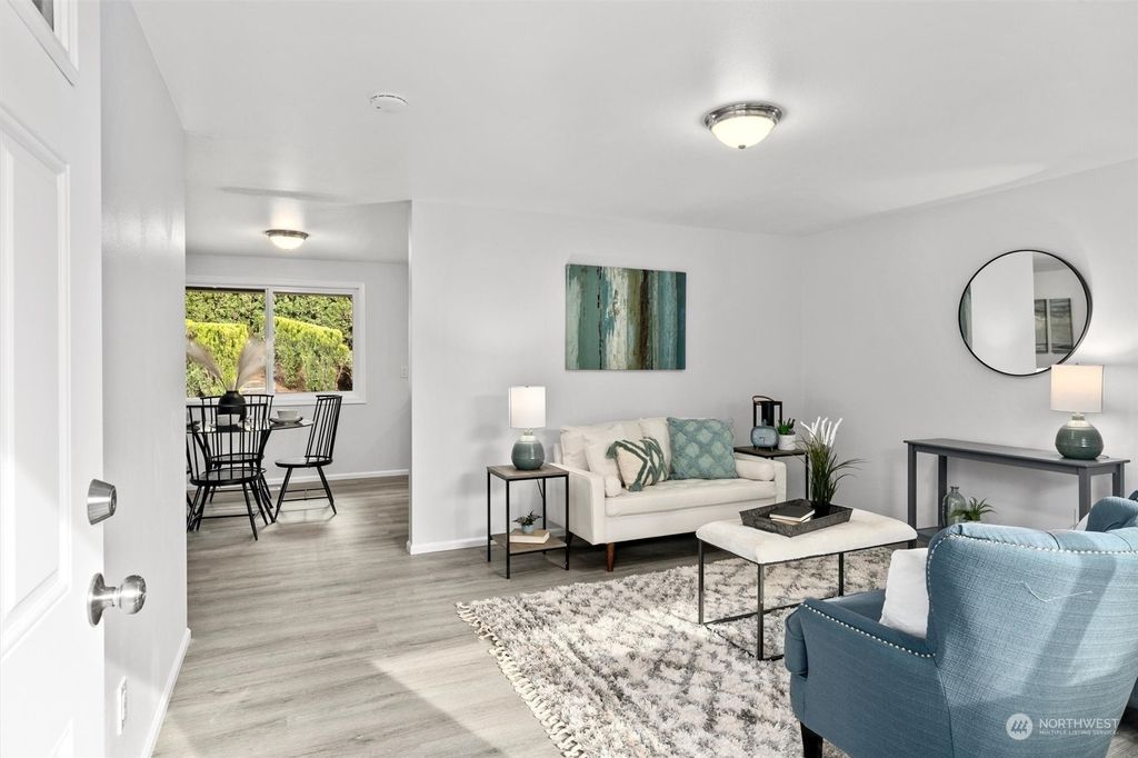 Photo of 30304 8th Avenue SW, Federal Way, WA 98023 (MLS # 2219593)