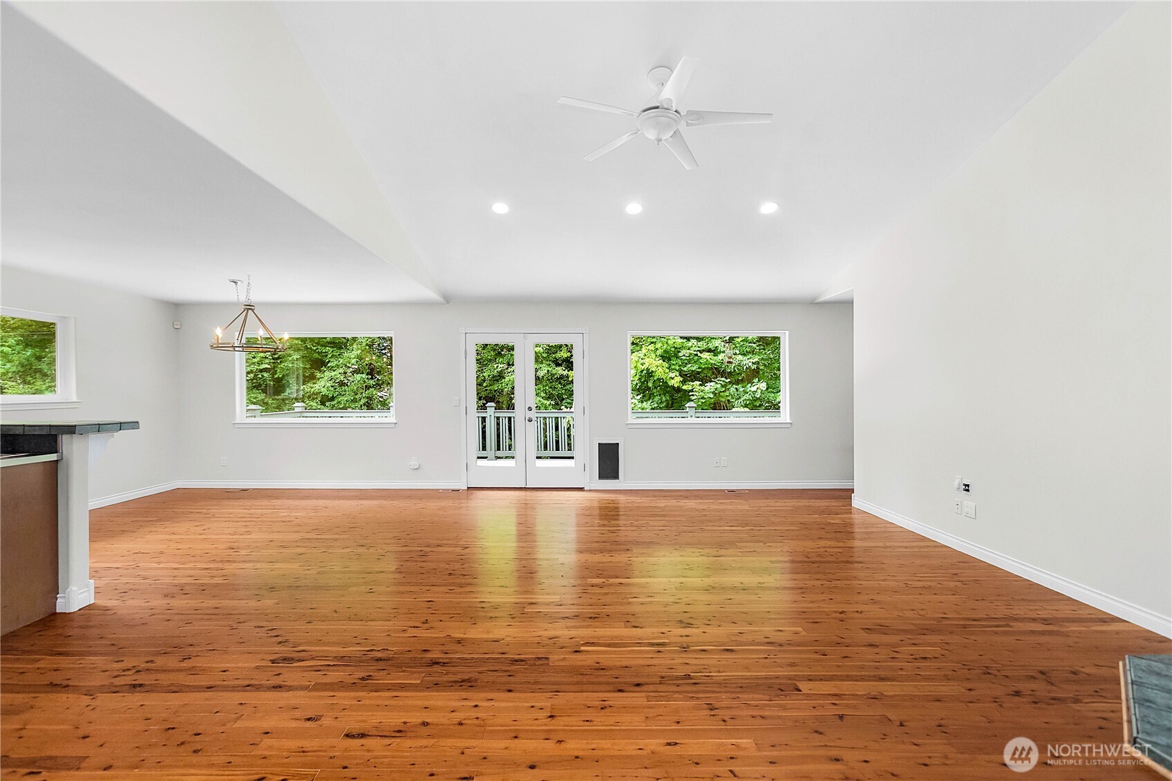 251 NE Mahonia Drive