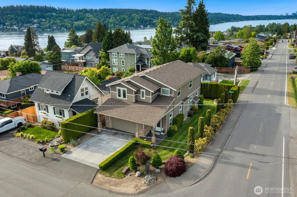 Photo of 1222 N 36th Street, Renton, WA 98056 (MLS # 2372334)