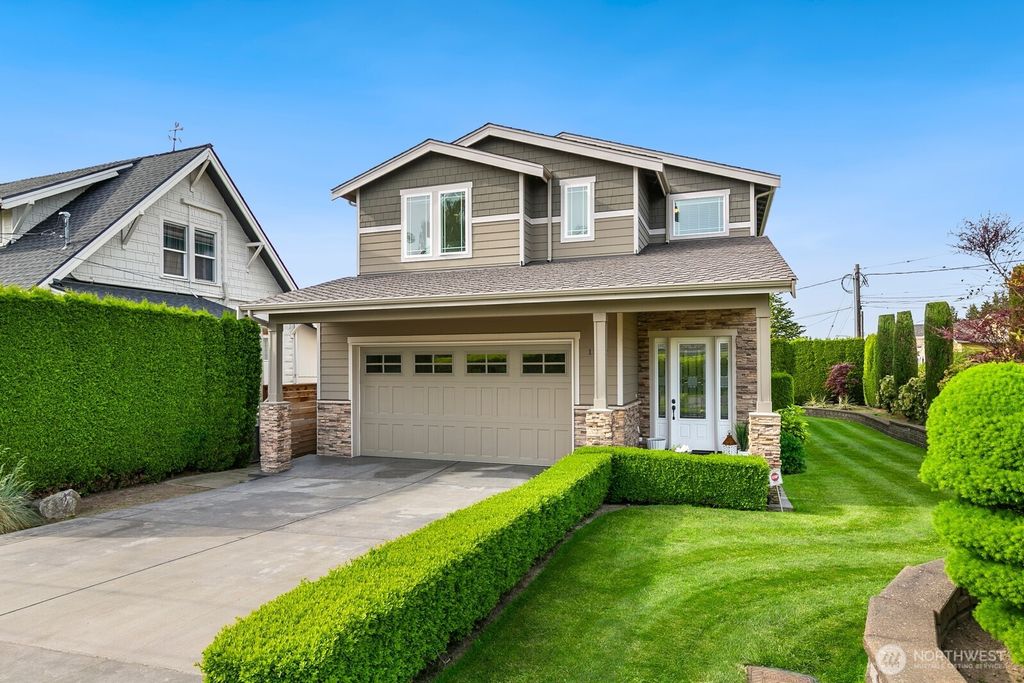 Photo of 1222 N 36th Street, Renton, WA 98056 (MLS # 2372334)