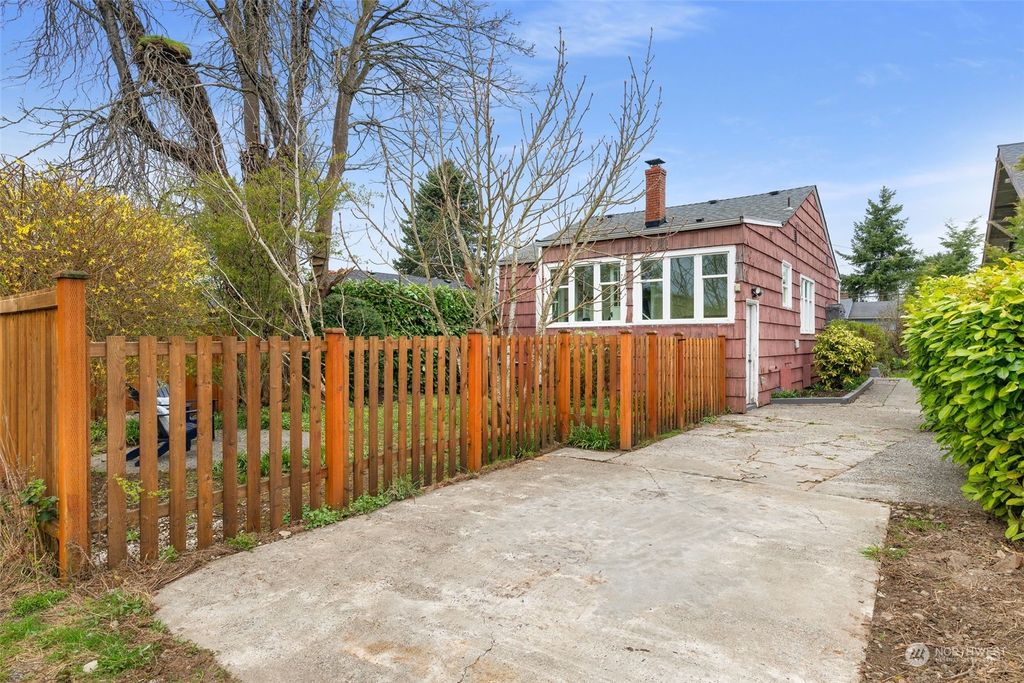 Photo of 4231 S Bateman Street, Seattle, WA 98118 (MLS # 2213402)