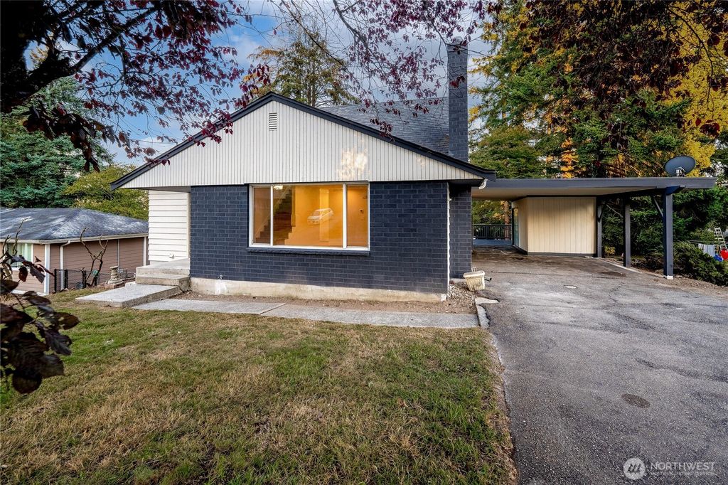 Photo of 29628 22nd Avenue S, Federal Way, WA 98003 (MLS # 2442572)
