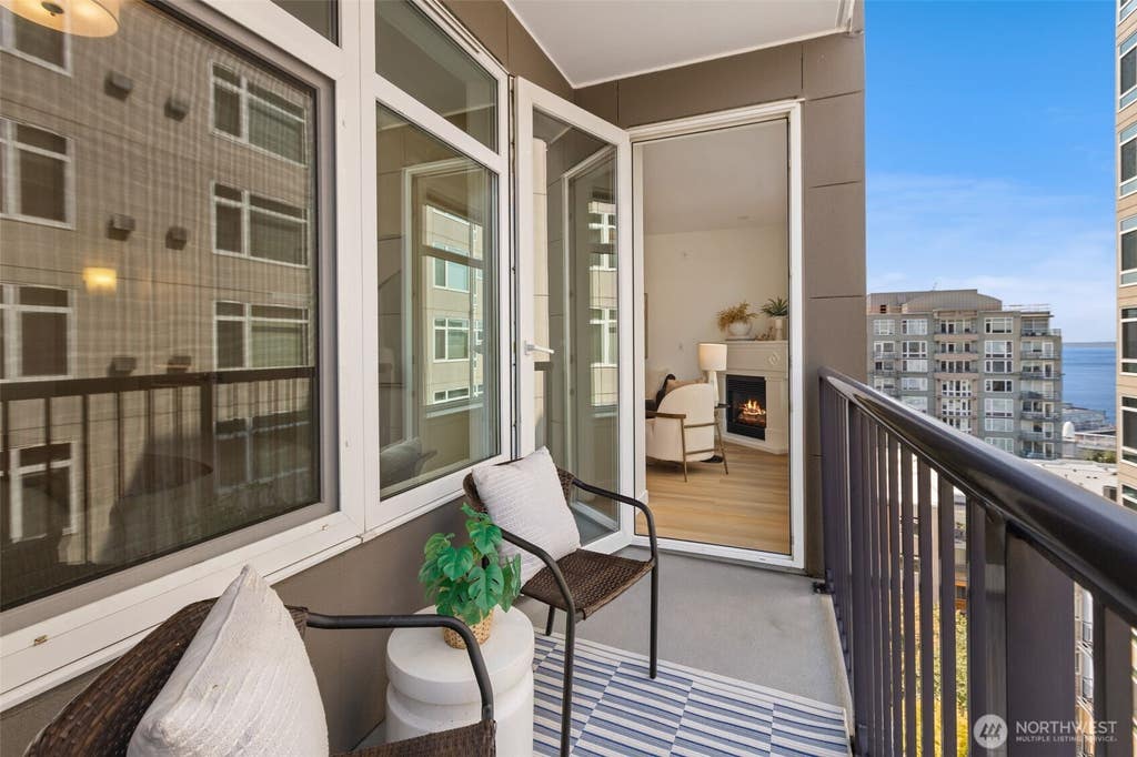 Photo of 2801 1st Avenue #703, Seattle, WA 98121 (MLS # 2569162)