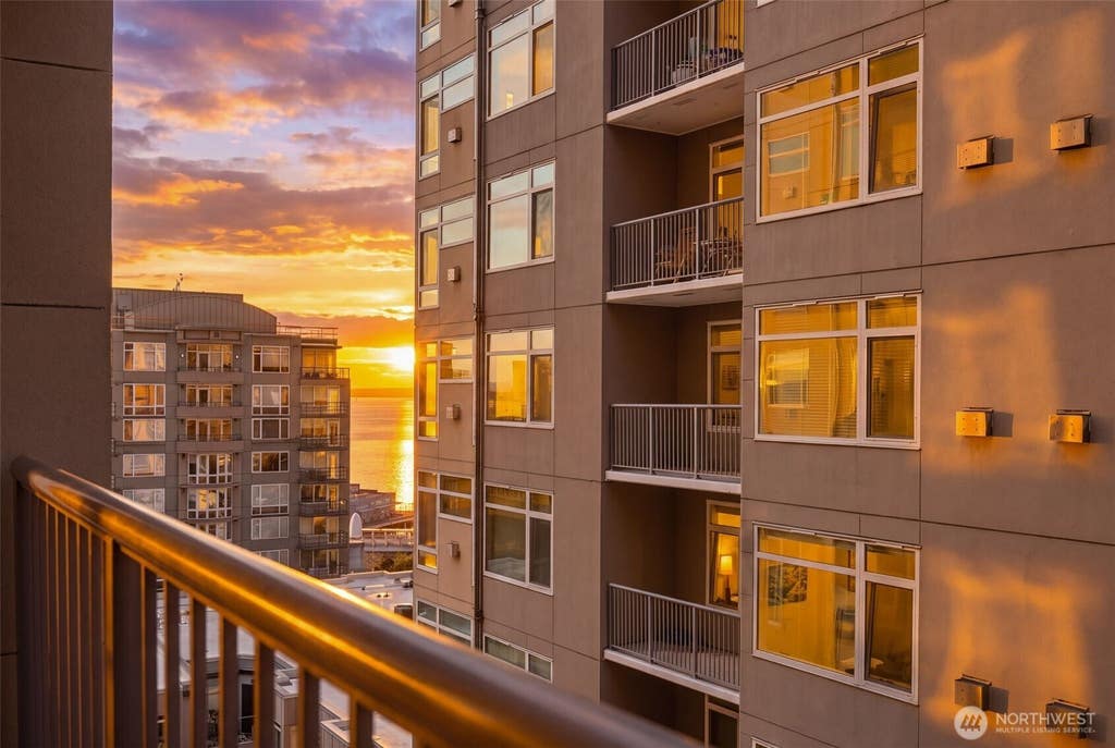 Photo of 2801 1st Avenue #703, Seattle, WA 98121 (MLS # 2569162)