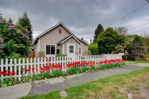 Photo of 315 N Baker Street, Mount Vernon, WA 98273 (MLS # 2515828)