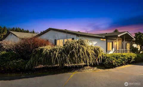 Photo of 23728 Vista View Vw, Bothell, WA 98021 (MLS # 2478897)