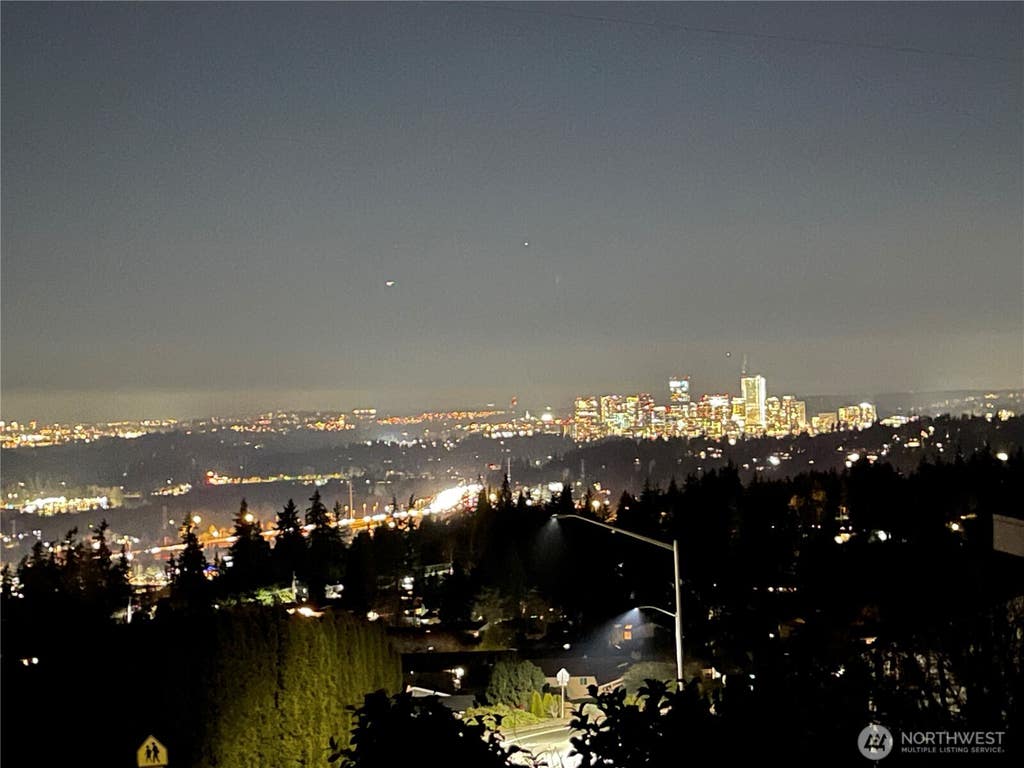 Photo of 4736 134th Place SE, Bellevue, WA 98006 (MLS # 2570827)