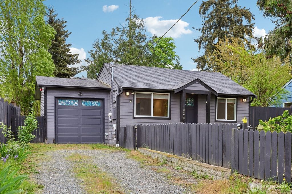 Photo of 13428 6th Avenue S, Burien, WA 98168 (MLS # 2514238)