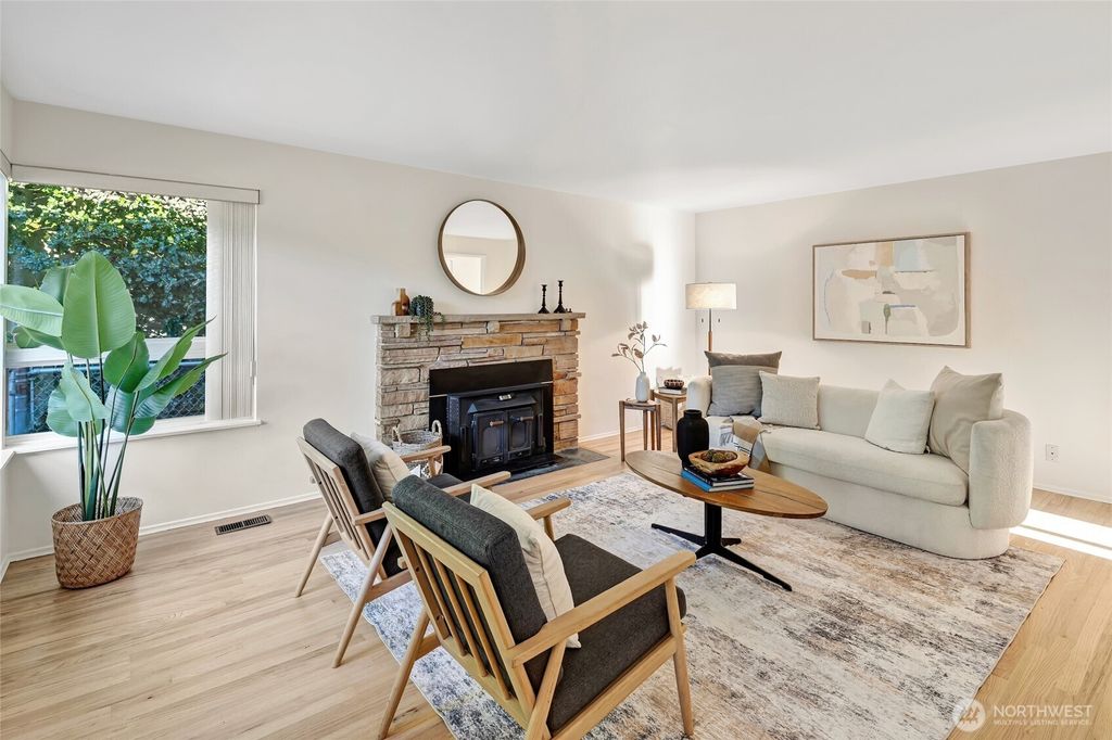 Photo of 3933 S Mead Street, Seattle, WA 98118 (MLS # 2524075)