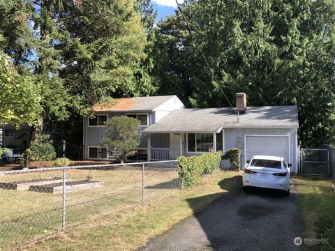 Photo of 17615 33rd Place W, Lynnwood, WA 98037 (MLS # 2295096)