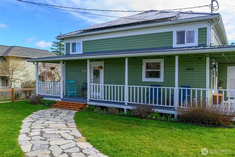 Photo of 705 NE Haller Street, Coupeville, WA 98239 (MLS # 2490534)