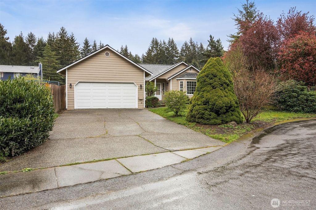 Photo of 735 NE Marric Court, Bremerton, WA 98311 (MLS # 2507970)