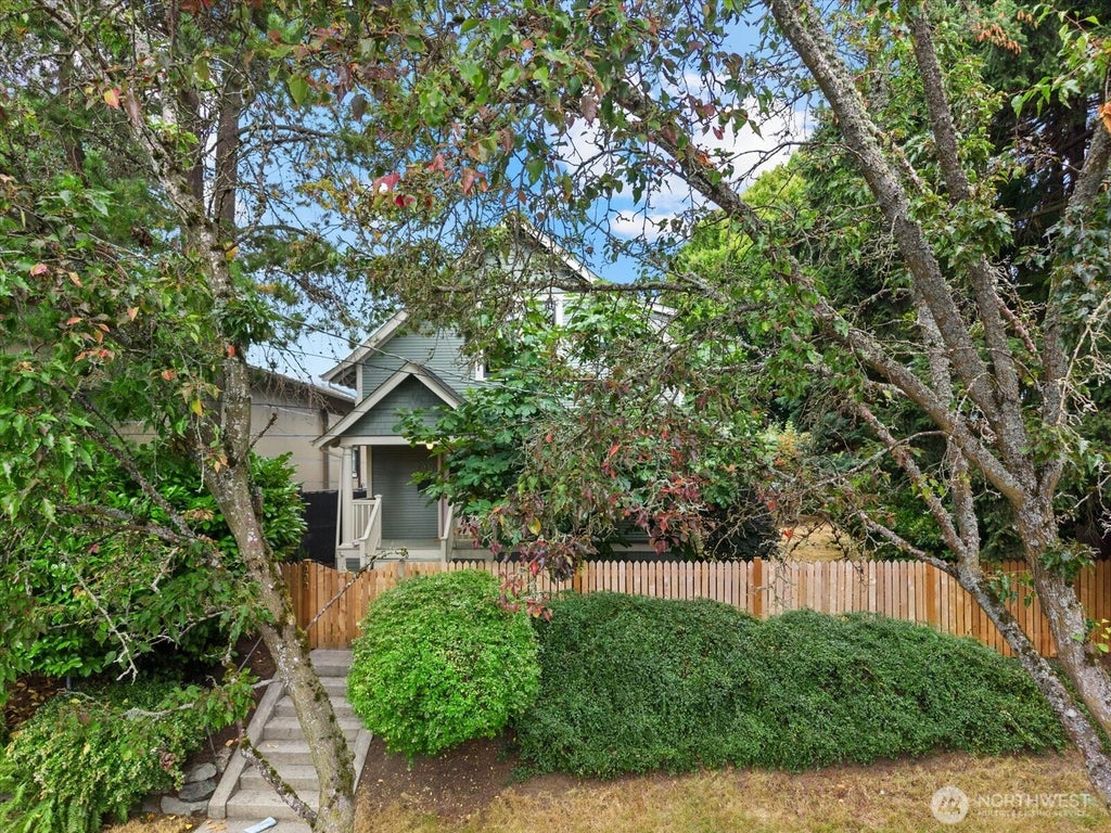 Photo of 734 N 75th Street, Seattle, WA 98103 (MLS # 2579115)