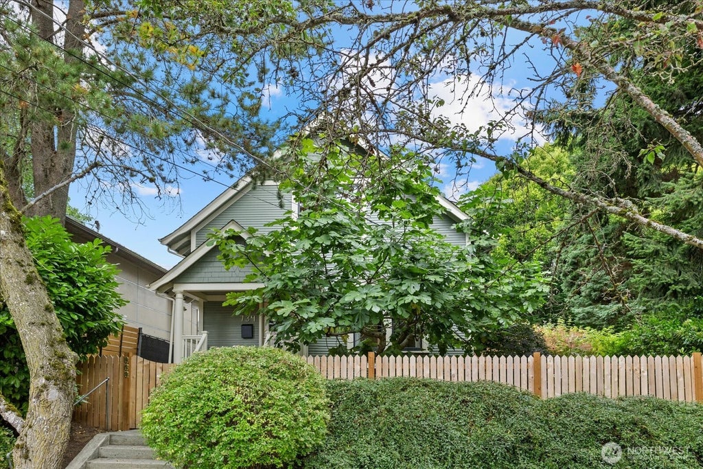 Photo of 734 N 75th Street, Seattle, WA 98103 (MLS # 2579115)