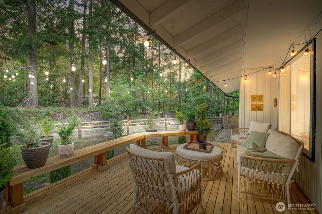 Photo of 16925 SE Auburn Black Diamond Road, Auburn, WA 98092 (MLS # 2509949)