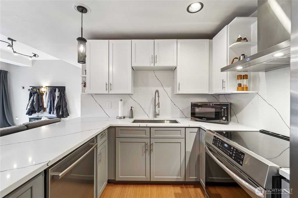 Photo of 115 W Galer Street #101, Seattle, WA 98119 (MLS # 2477819)