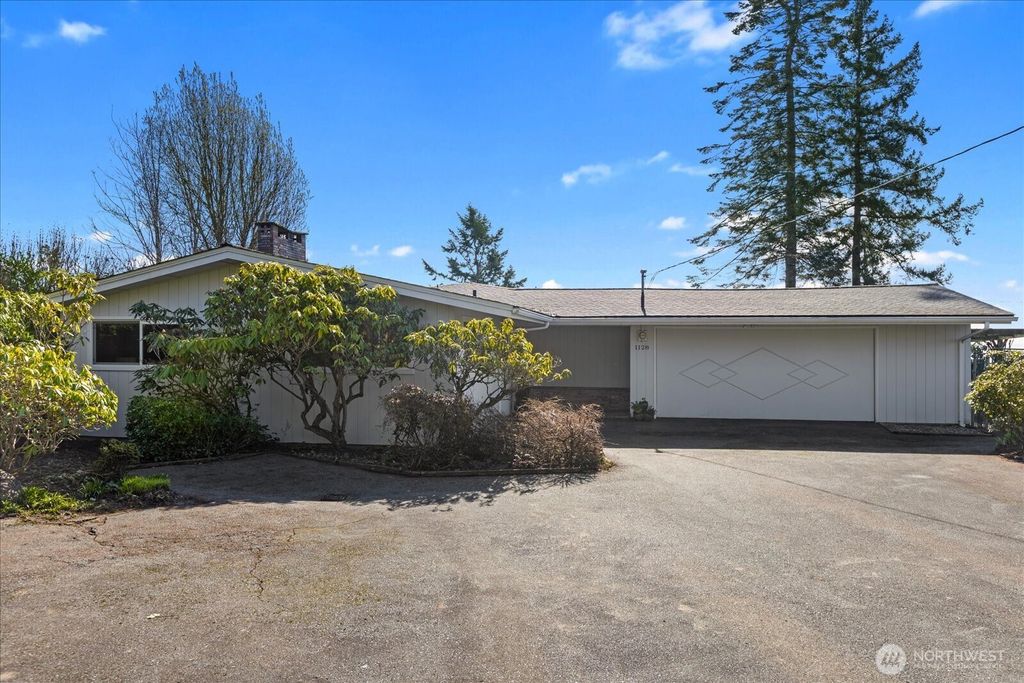 Photo of 1128 Potlatch Beach Road, Marysville, WA 98271 (MLS # 2487349)