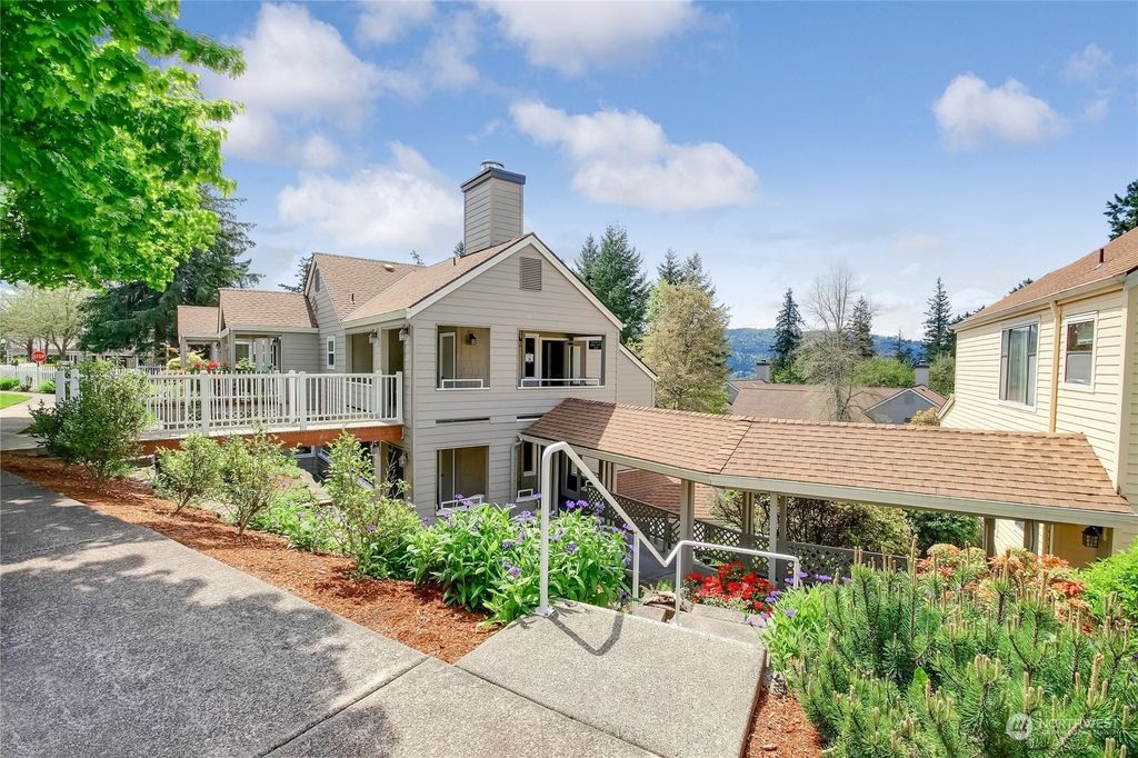 Photo of 4115 Providence Point Drive SE, Issaquah, WA 98029 (MLS # 2065143)