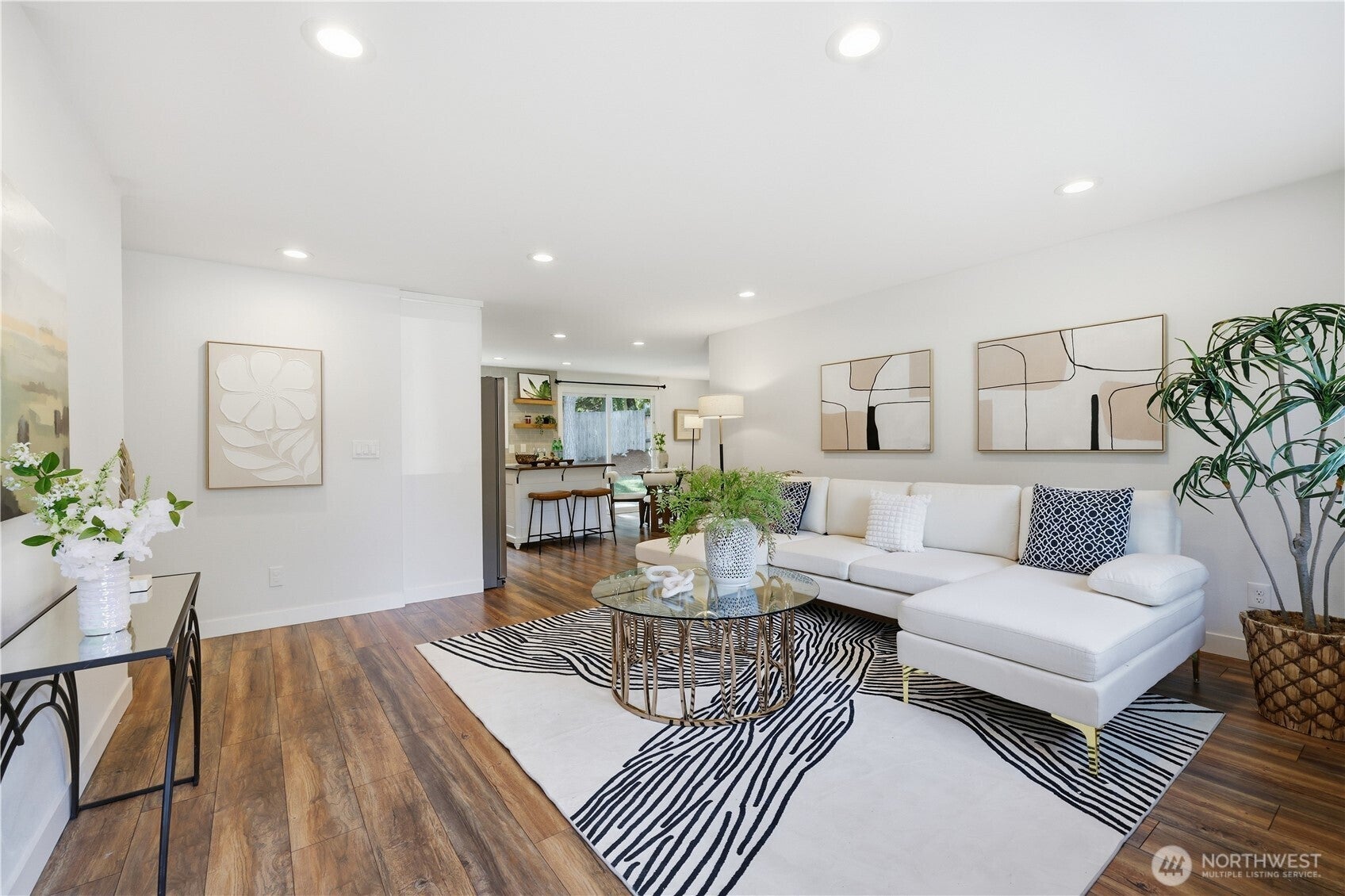 13725 NE 70th Place