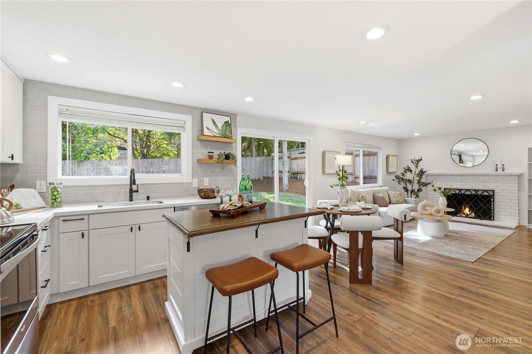 13725 NE 70th Place