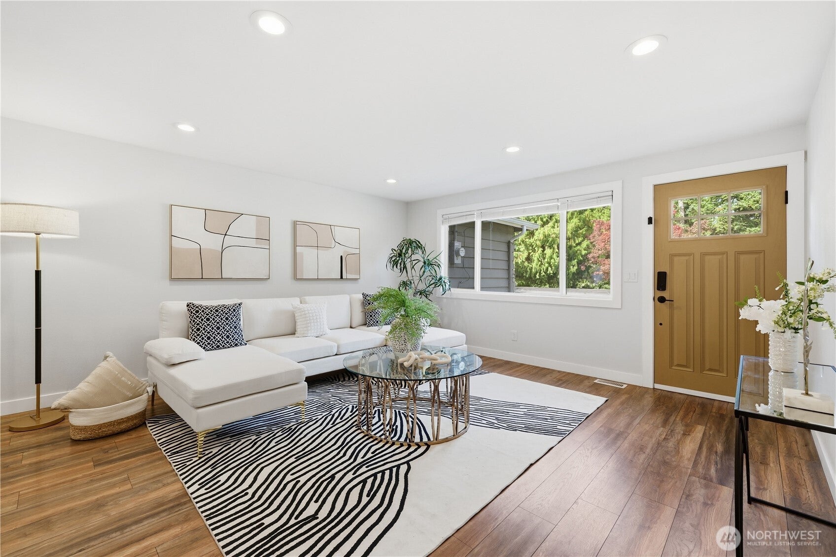 13725 NE 70th Place