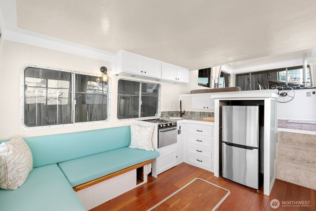 Photo of 1325 Fairview Avenue N, Seattle, WA 98102 (MLS # 2420257)