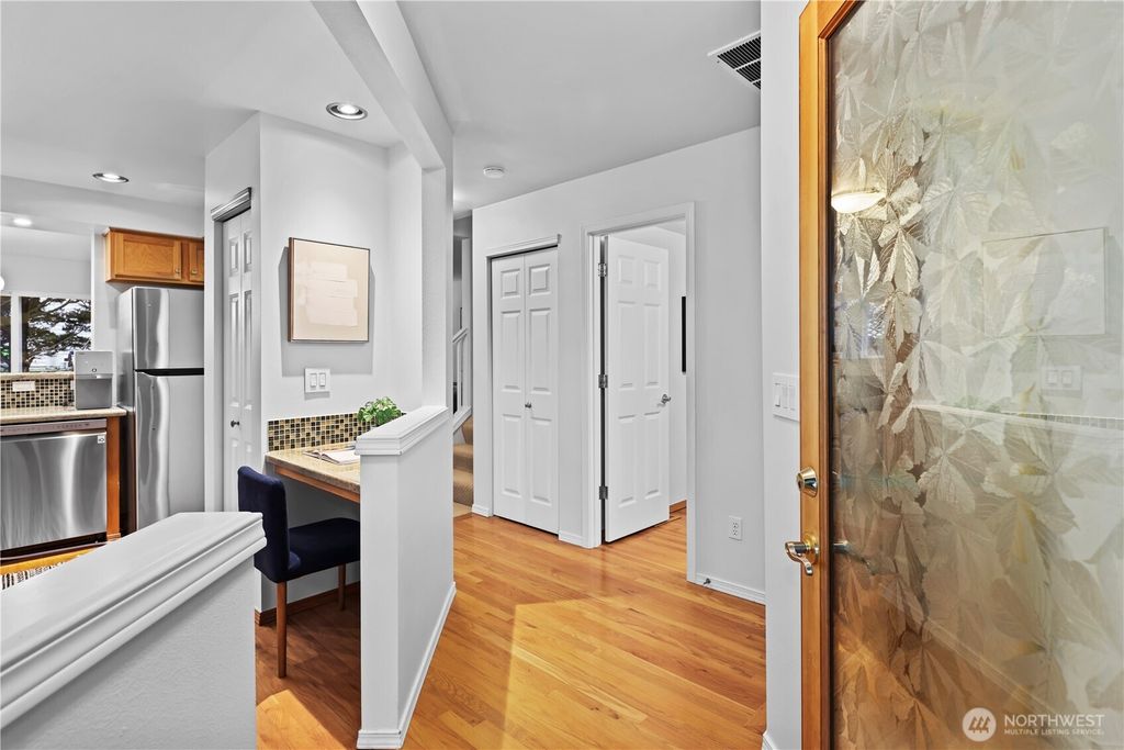 Photo of 7552 NE 203rd Street, Kenmore, WA 98028 (MLS # 2463232)