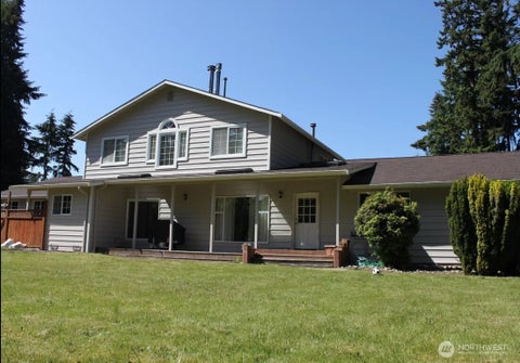 Photo of 5721 180th Street SW ST, Lynnwood, WA 97037 (MLS # 2582676)