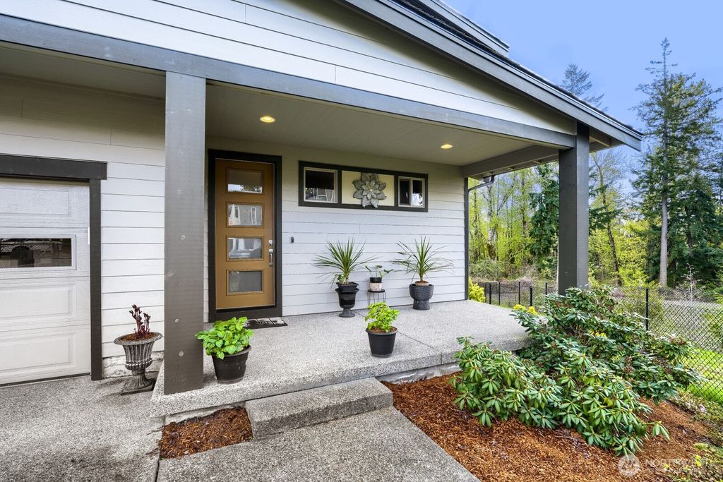 Photo of 10701 SE 188th Street, Renton, WA 98055 (MLS # 2499875)