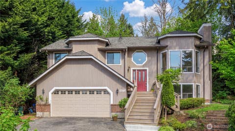 Photo of 14812 SE 62nd Court, Bellevue, WA 98006 (MLS # 2549008)