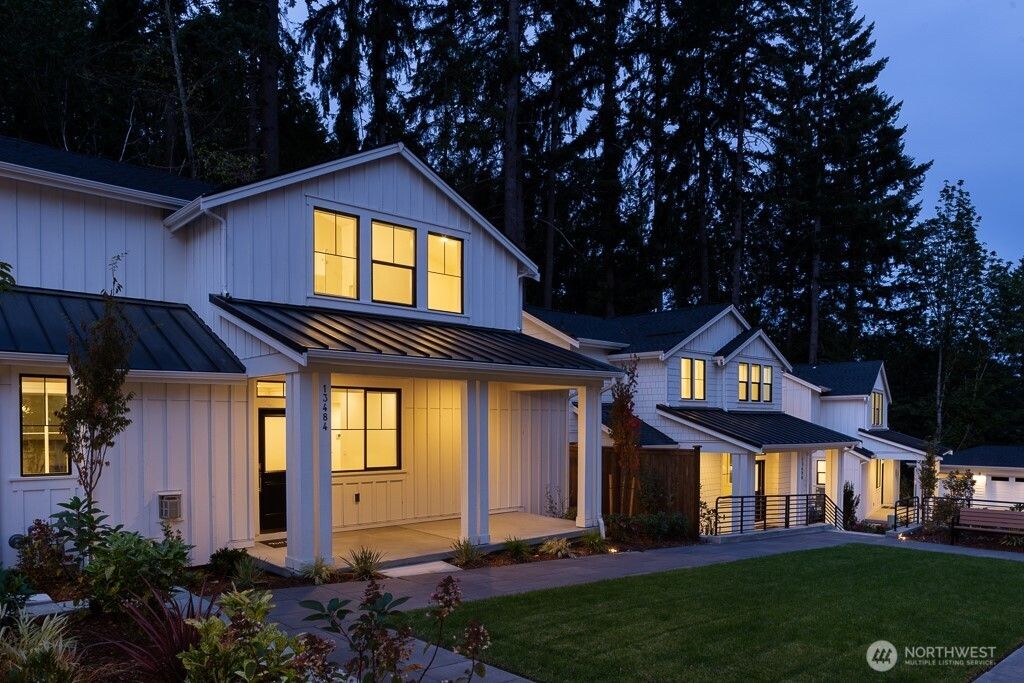 Photo of 13472 (HS 8) NE 112th Place, Redmond, WA 98052 (MLS # 2377777)