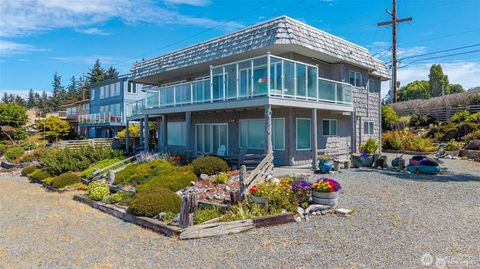 Photo of 1505 West Beach Road, Oak Harbor, WA 98277 (MLS # 2485342)