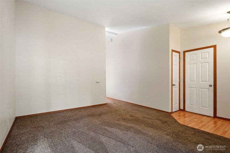 31 E Squaxin Place