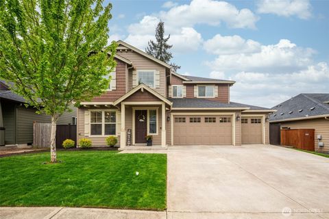 Photo of 613 Stone View Way, Kalama, WA 98625 (MLS # 2515305)