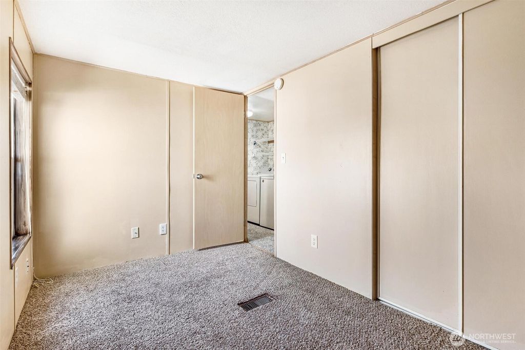 listing image 9369061932492420083