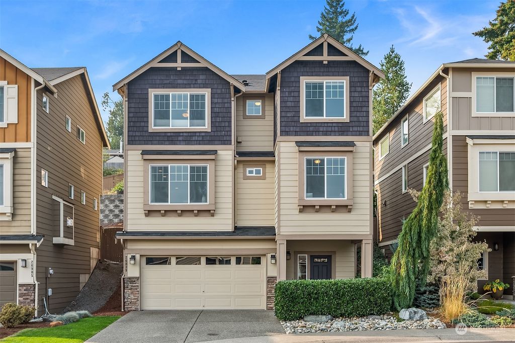 Photo of 26839 223rd Lane SE, Maple Valley, WA 98038 (MLS # 2009400)
