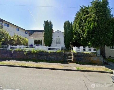 Photo of 640 Bell Street, Edmonds, WA 98020 (MLS # 2463937)