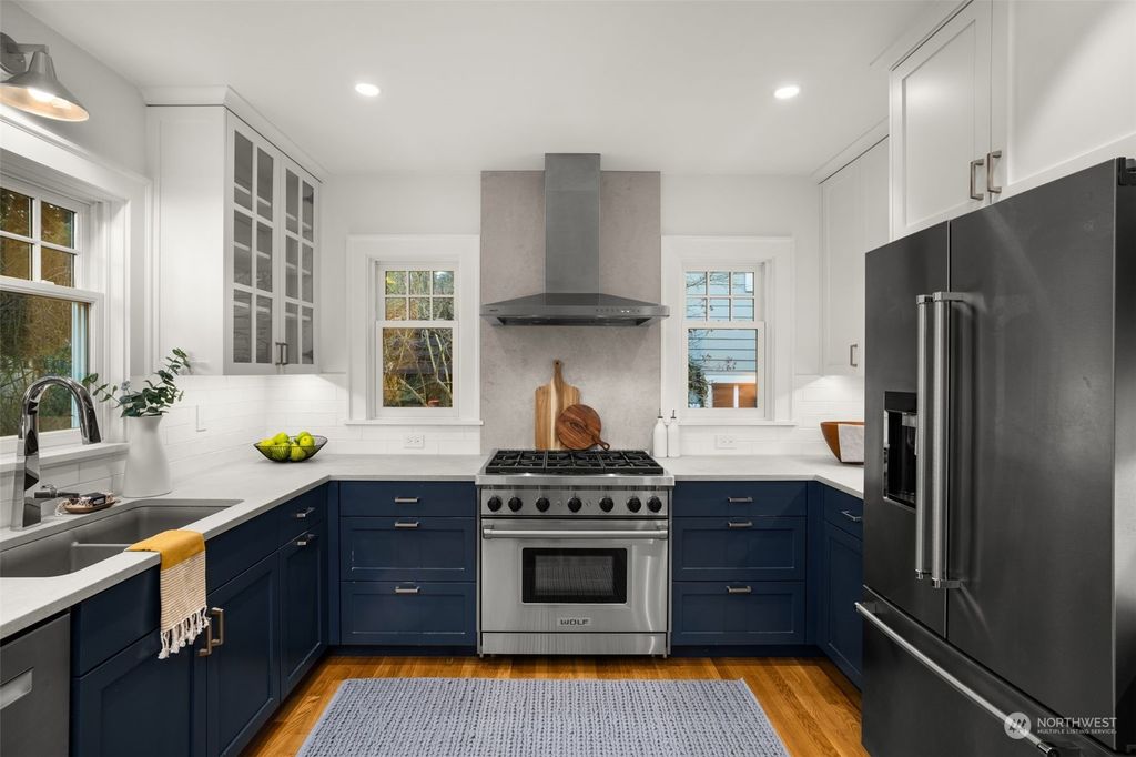 Photo of 2926 Warren Avenue N, Seattle, WA 98109 (MLS # 2319203)