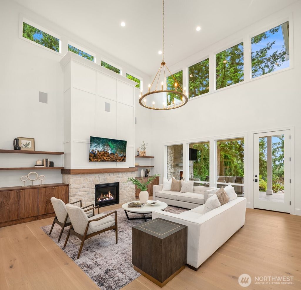 Photo of 15030 SE 44th Place, Bellevue, WA 98006 (MLS # 2552055)