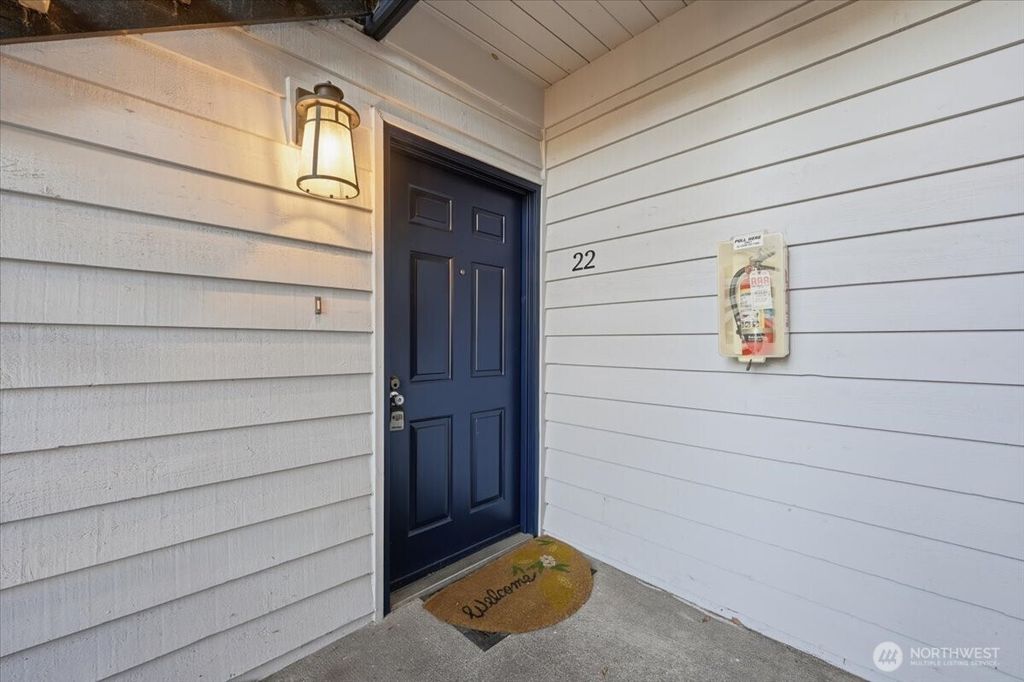 Photo of 15416 40th Avenue W #B-22, Lynnwood, WA 98087 (MLS # 2513679)