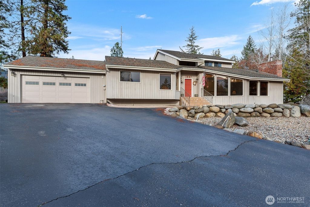 Photo of 1547 Alpensee Strasse, Leavenworth, WA 98826 (MLS # 2459524)