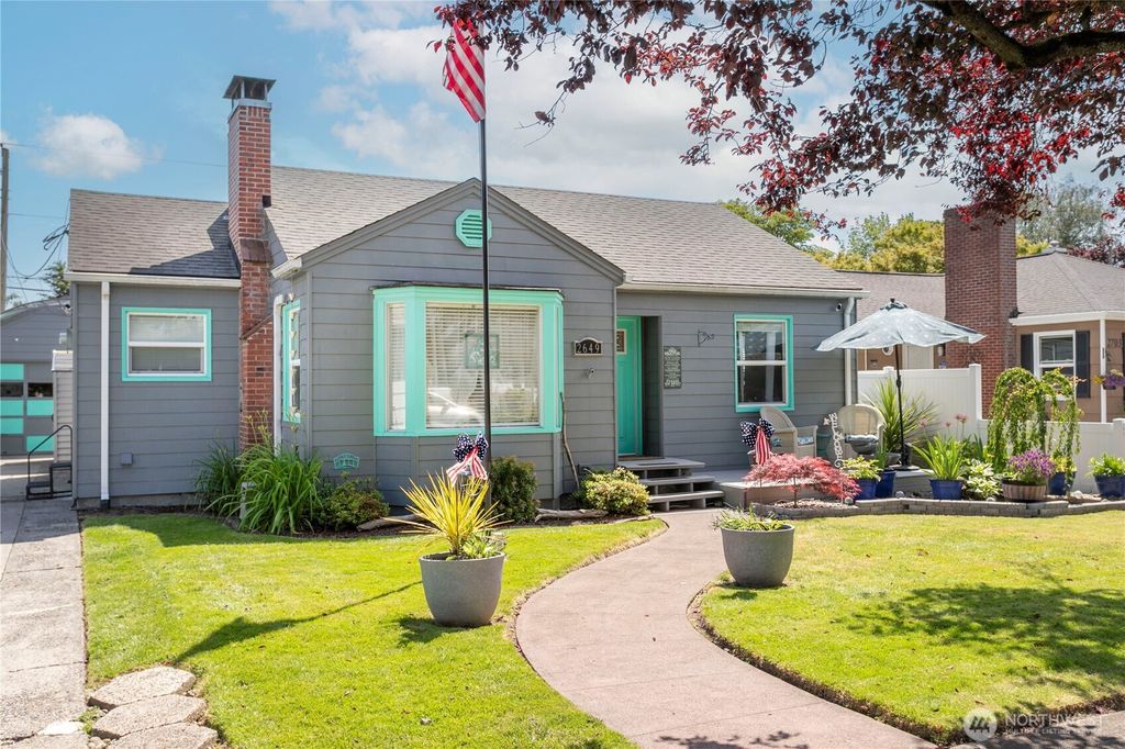Photo of 2649 Field Street, Longview, WA 98632 (MLS # 2528920)