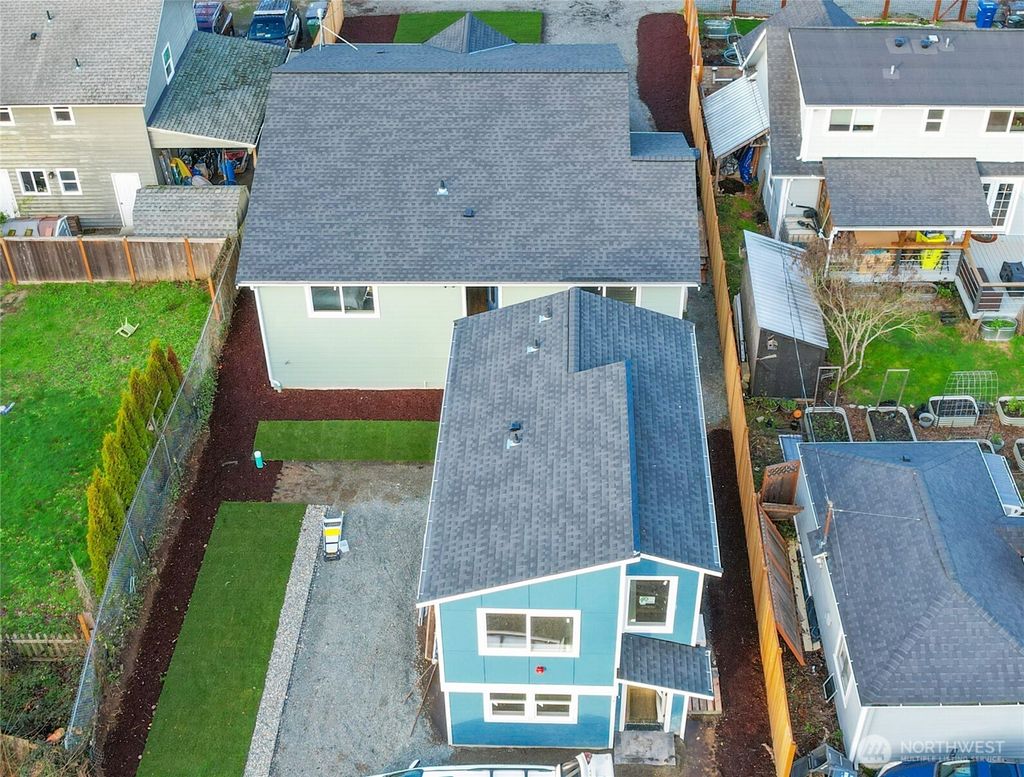 Photo of 1251 SW 151st Street #B, Burien, WA 98166 (MLS # 2446269)