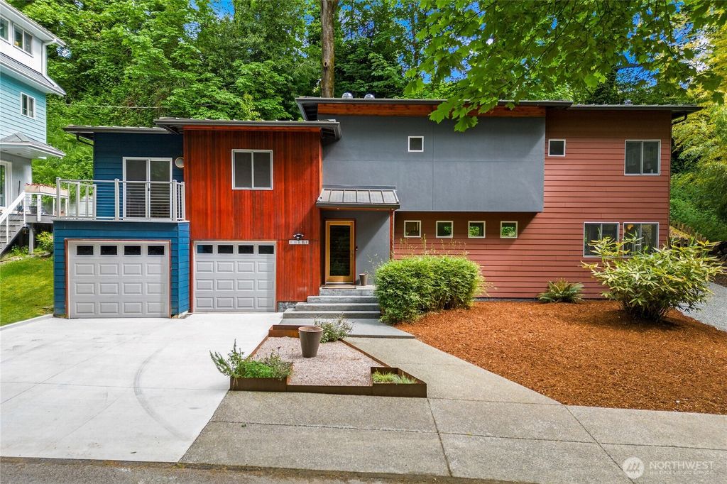 Photo of 11130 Seola Beach Drive SW, Seattle, WA 98146 (MLS # 2378097)