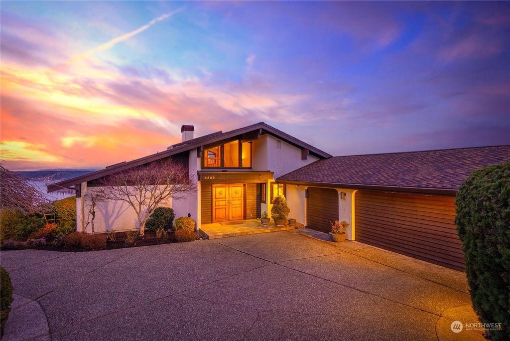Photo of 4520 177th Avenue SE, Bellevue, WA 98006 (MLS # 2040587)