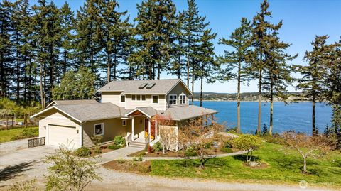 Photo of 1202 NE Burnham Place, Coupeville, WA 98239 (MLS # 2507350)