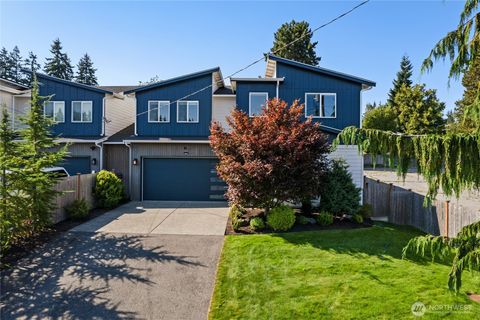 Photo of 5304 Fleming Street #B, Everett, WA 98203 (MLS # 2433324)