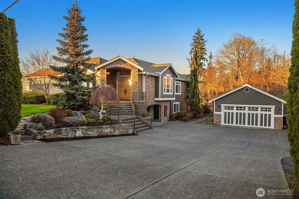 Photo of 17003 Talbot Road, Edmonds, WA 98026 (MLS # 2517246)